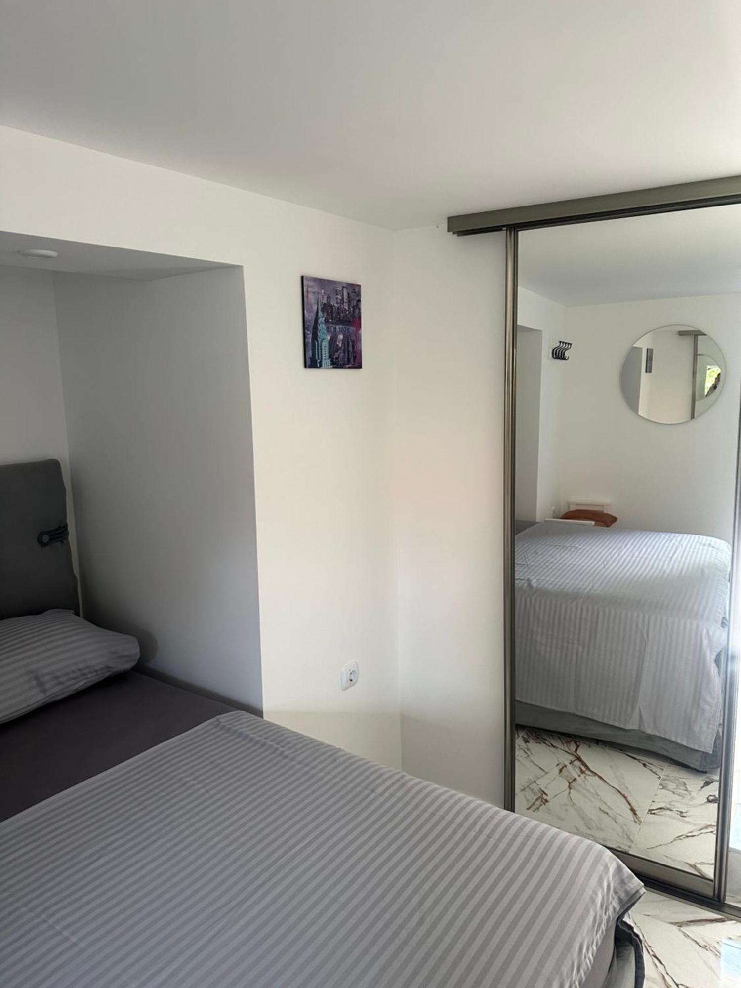 Apartman Lili 采蒂涅 外观 照片
