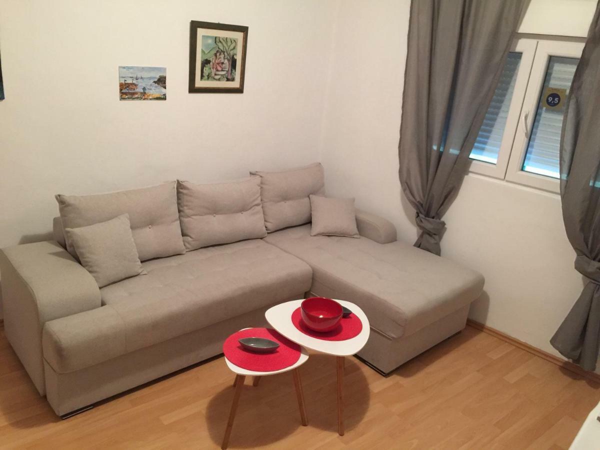 Apartman Lili 采蒂涅 外观 照片