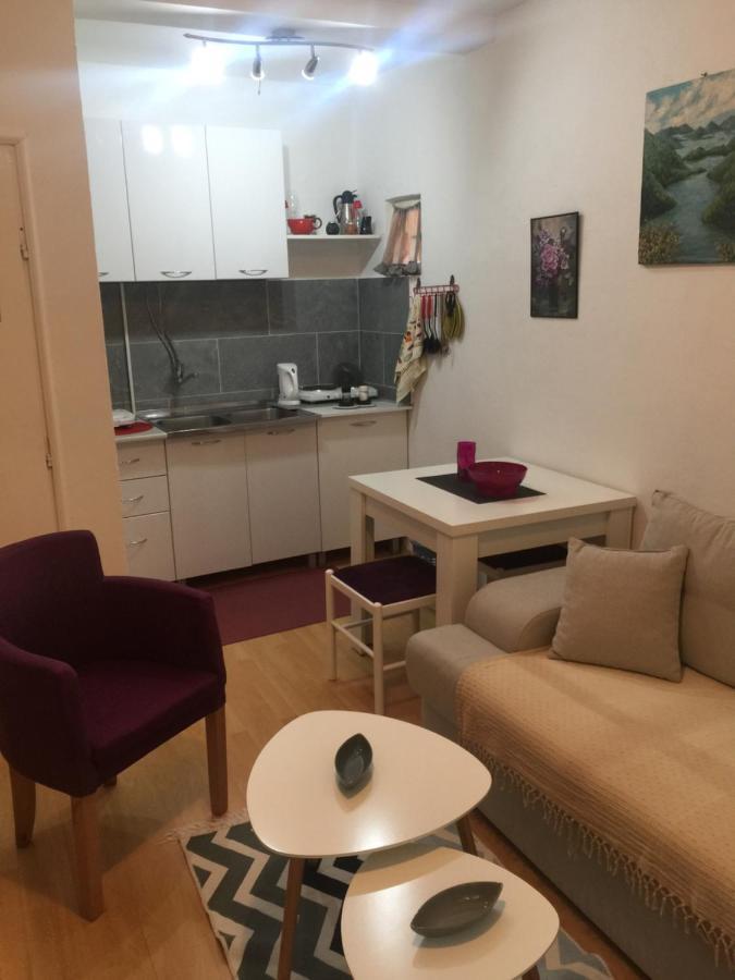 Apartman Lili 采蒂涅 外观 照片