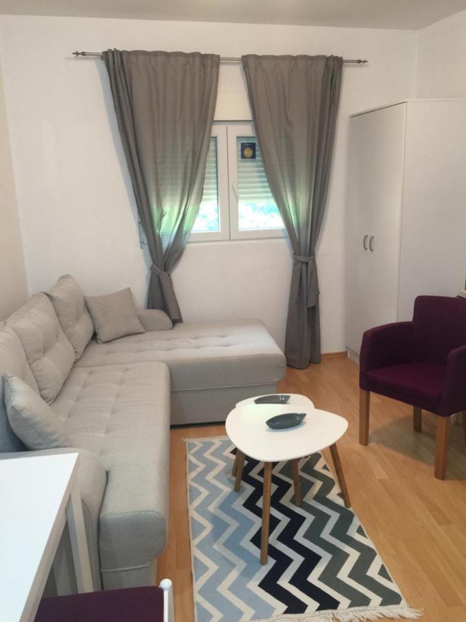 Apartman Lili 采蒂涅 外观 照片