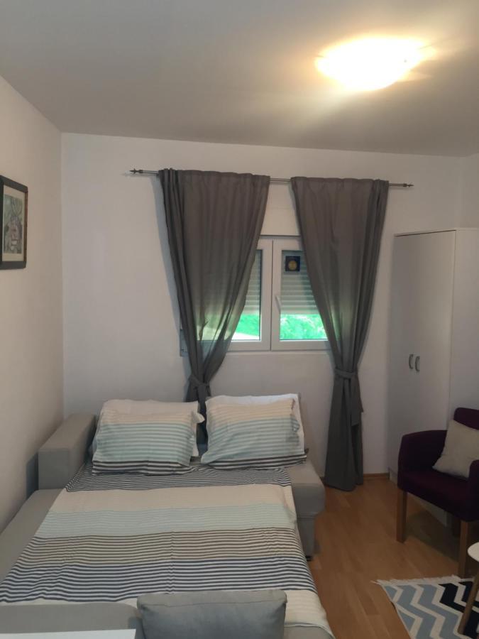 Apartman Lili 采蒂涅 外观 照片
